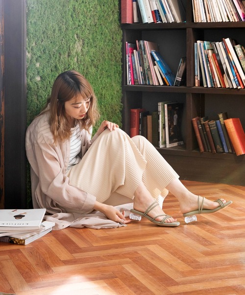 menue（メヌエ）の「スクエアトゥ5連ストラップクリアヒールサンダル（サンダル・レディース・ライトグリーン/ベージュ系その他/ブラック/ホワイト/ゴールド/ブラウン系その他/ラベンダー・L/XS/XXS/LL/3L/S/M）」の8枚目の写真