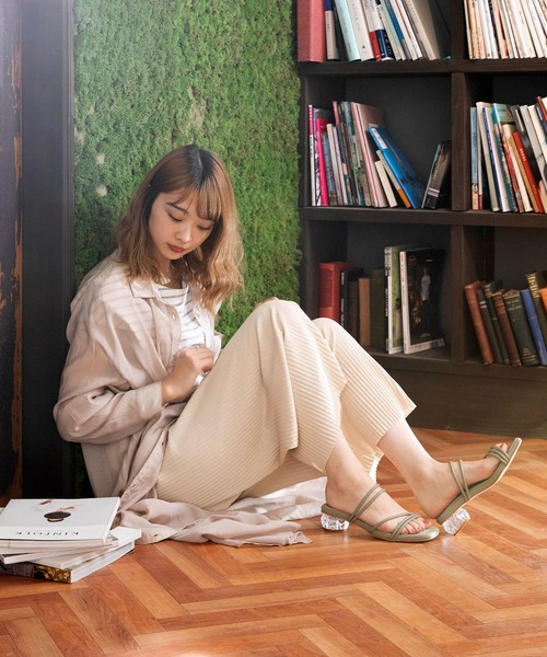 menue（メヌエ）の「スクエアトゥ5連ストラップクリアヒールサンダル（サンダル・レディース・ライトグリーン/ベージュ系その他/ブラック/ホワイト/ゴールド/ブラウン系その他/ラベンダー・L/XS/XXS/LL/3L/S/M）」の22枚目の写真