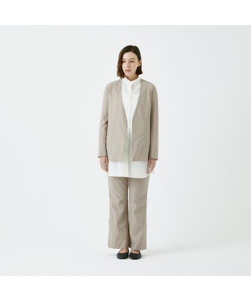 CHRONE(クロネ)の「CHRONE borderless straight trousers -female-(スラックス・レディース・ブラック/ベージュ/ネイビー・S/M/L)」の10枚目の写真