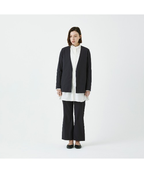 CHRONE(クロネ)の「CHRONE borderless straight trousers -female-(スラックス・レディース・ブラック/ベージュ/ネイビー・S/M/L)」の6枚目の写真