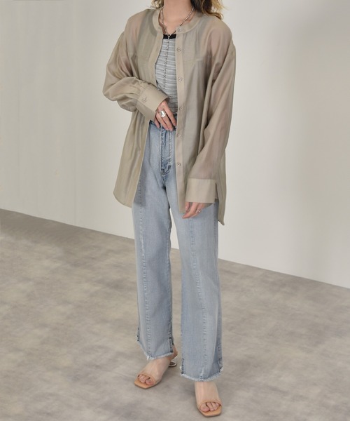 w closet（ダブルクローゼット）の「バンドカラーシアーシャツ（シャツ/ブラウス・レディース・ライトグレー/ライトベージュ・マルチサイズ）」の10枚目の写真