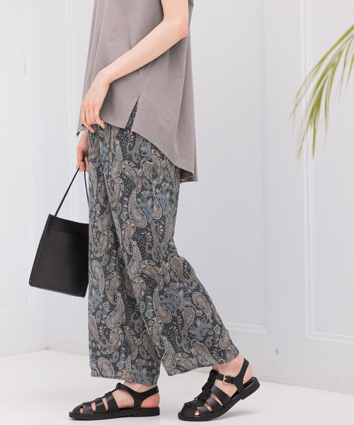 GLOBAL WORK（グローバルワーク）の「サテンリラックス柄イージー/942422（その他パンツ・レディース・ネイビー/ブラック系その他/ベージュ系その他/ダークブラウン・MEDIUM/LARGE）」の4枚目の写真