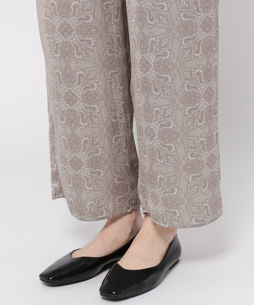 GLOBAL WORK（グローバルワーク）の「サテンリラックス柄イージー/942422（その他パンツ・レディース・ネイビー/ブラック系その他/ベージュ系その他/ダークブラウン・MEDIUM/LARGE）」の15枚目の写真