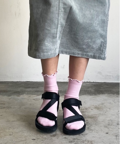 SHIZUTA（シズタ）の「SZT:キッズ&ジュニア＆レディース　メロウ フリル リブソックス 3足セット（ソックス/靴下・キッズ・グレー/ピンク/セージグリーン/ベージュ・M/L/LL）」の11枚目の写真