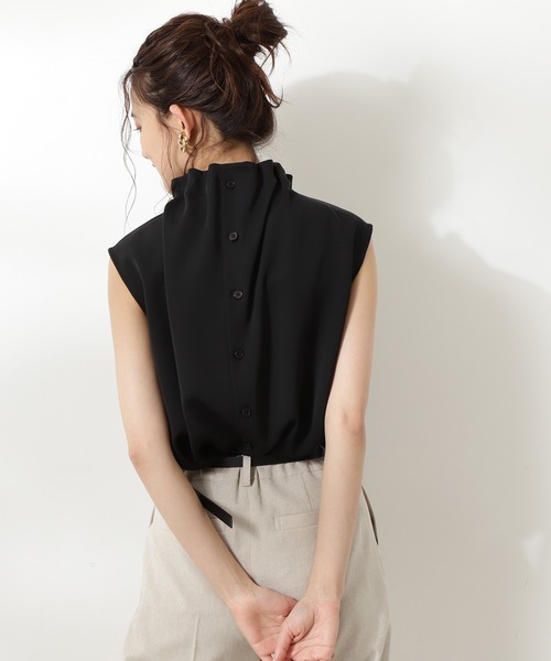 N.（N. Natural Beauty Basic）（エヌエヌナチュラルビューティーベーシック）の「【追加生産】◆ペーパーバックノースリーブブラウス（シャツ/ブラウス・レディース・グレー/クリーム/ブラック/カーキ/ドット・MEDIUM）」の12枚目の写真