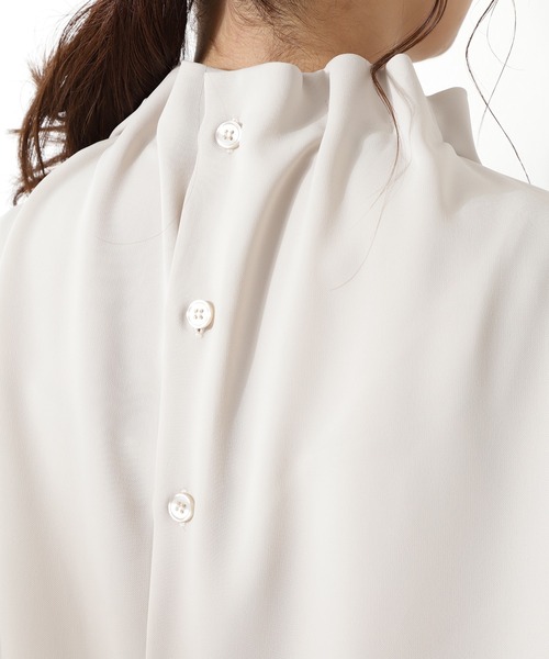 N.（N. Natural Beauty Basic）（エヌエヌナチュラルビューティーベーシック）の「【追加生産】◆ペーパーバックノースリーブブラウス（シャツ/ブラウス・レディース・グレー/クリーム/ブラック/カーキ/ドット・MEDIUM）」の10枚目の写真