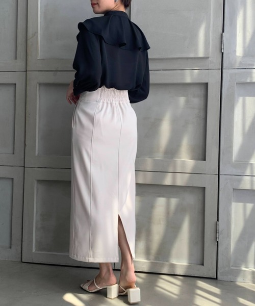 moment+（モーメントプラス）の「エステルストレッチツイルハイウエストタイトスカート（スカート・レディース・アイボリー/ベージュ/グリーン/オレンジ/ブラック/グレイッシュベージュ/ライトグリーン/パープル・M/S/L）」の14枚目の写真