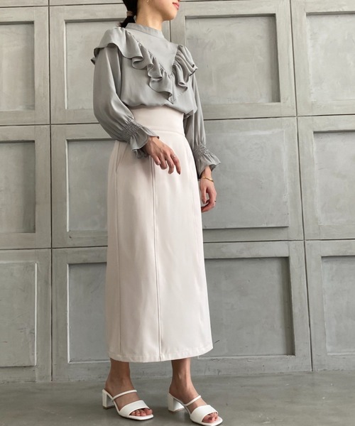 moment+（モーメントプラス）の「エステルストレッチツイルハイウエストタイトスカート（スカート・レディース・アイボリー/ベージュ/グリーン/オレンジ/ブラック/グレイッシュベージュ/ライトグリーン/パープル・M/S/L）」の19枚目の写真