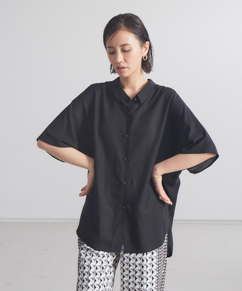 qualite（カリテ）の「レーヨンリネンシアーシャツ（シャツ/ブラウス・レディース・グリーン/キャメル/ブラック・フリー）」の2枚目の写真