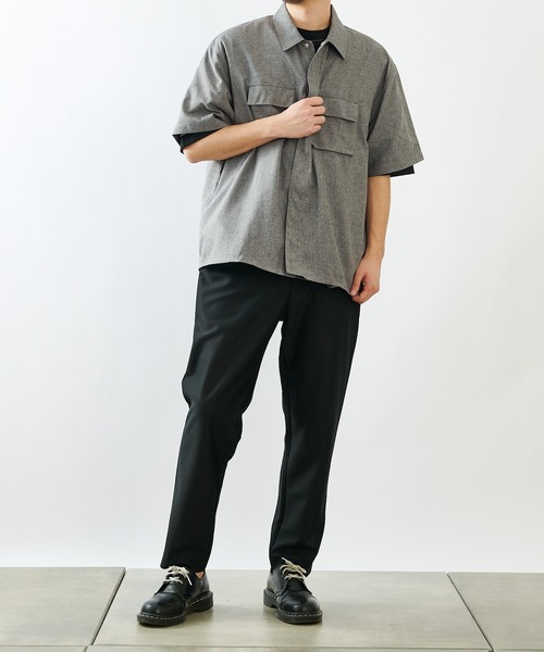 COLONY 2139（コロニートゥーワンスリーナイン）の「ポリトロフラップポケットミリタリー半袖シャツ(セットアップ可)/ビッグシルエット・オーバーサイズ（シャツ/ブラウス・メンズ・ブラック/グレー/カーキ・MEDIUM/LARGE）」の11枚目の写真