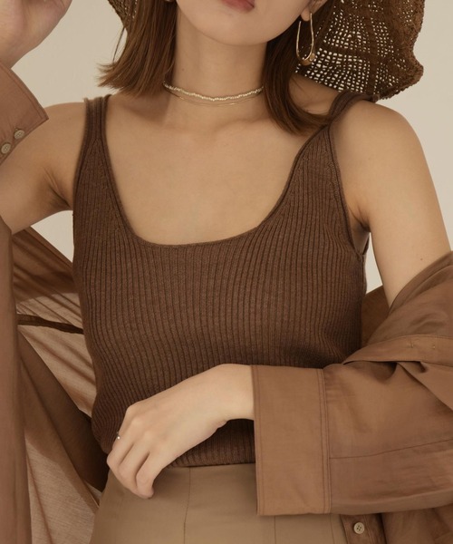 Amiur（エミレ）の「rib knit tank top（タンクトップ・レディース・ブラウン/オートミール・FREE）」の4枚目の写真