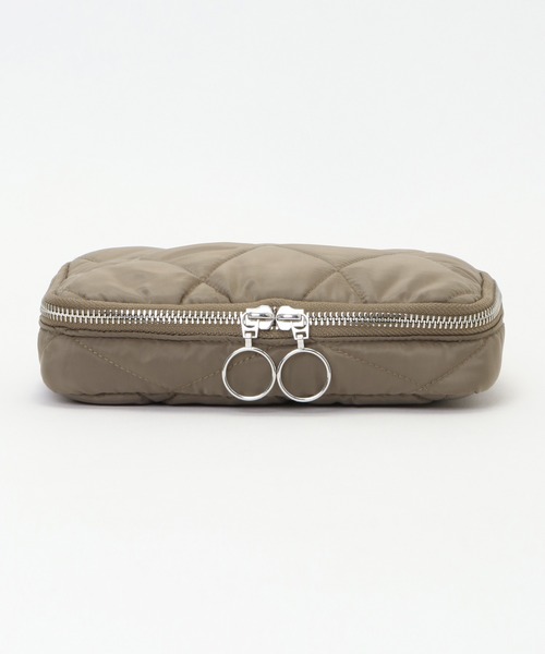 ikka（イッカ）の「チックガジェットポーチ 無地（ポーチ・レディース・ブラック/モカ・FREE）」の8枚目の写真