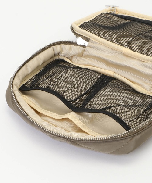 ikka（イッカ）の「チックガジェットポーチ 無地（ポーチ・レディース・ブラック/モカ・FREE）」の14枚目の写真