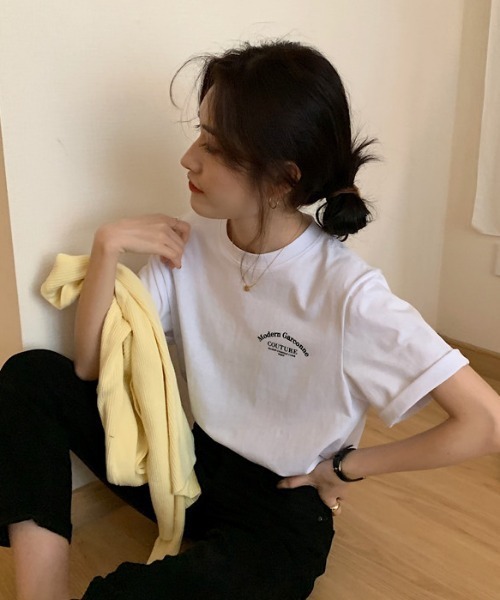 MANGROVE(マングローブ)の「バックロゴカジュアルTシャツ(Tシャツ/カットソー・レディース・ホワイト/ブラック・FREE)」の3枚目の写真