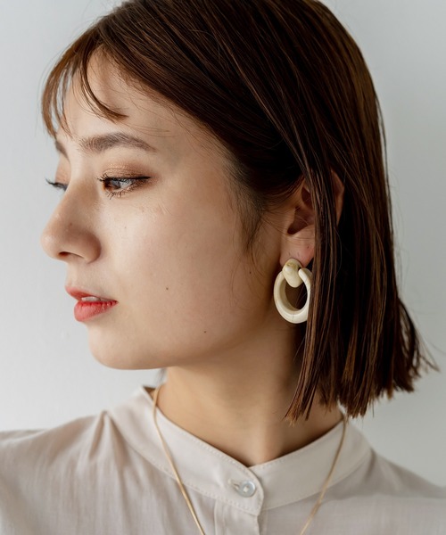 VitaFelice（ヴィータフェリーチェ）の「マーブルリングピアス(両耳)（ピアス（両耳用）・レディース・ブラウン/グリーン/ホワイト・FREE）」の7枚目の写真