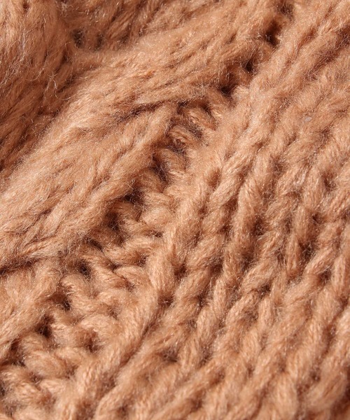 MADEMOISELLE ROPE'(マドモアゼル ロペ)の「【OSKER】チャンキーケーブルショートカーディガン(カーディガン/ボレロ・レディース・キャメル・FREE)」の7枚目の写真
