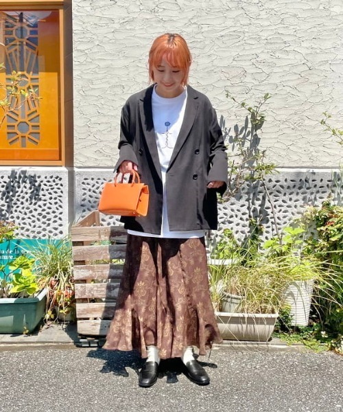 Ray BEAMS（レイビームス）の「Ray BEAMS / 4ボタン ダブル ソフト テーラードジャケット（テーラードジャケット・レディース・ブラック/ダークブラウン/ブルー系その他3・ONE SIZE）」の22枚目の写真