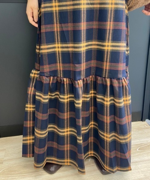 sakishimatokyo（サキシマトーキョー）の「【ZOZO限定】サキシマamp「チェック柄マーメイドスカート」（スカート・レディース・レッド/オレンジ・FREE）」の3枚目の写真
