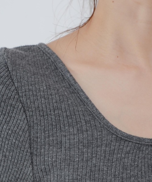 COLONY 2139（コロニートゥーワンスリーナイン）の「丸胴テレコ長袖トップス(セットアップ可)（Tシャツ/カットソー・レディース・チャコールグレー/オフホワイト/ブラック・MEDIUM/LARGE）」の17枚目の写真