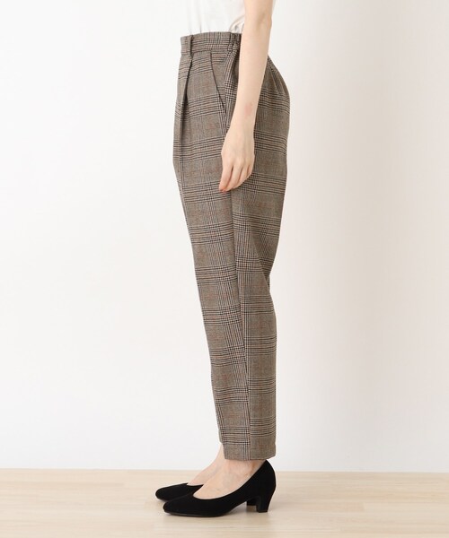 DRESKIP(ドレスキップ)の「◆裏に秘密(工夫)テーパードパンツ(その他パンツ・レディース・ブラック/オフホワイト/レモンイエロー/グレー系その他2/ダークブラウン系1・02/03/04)」の7枚目の写真