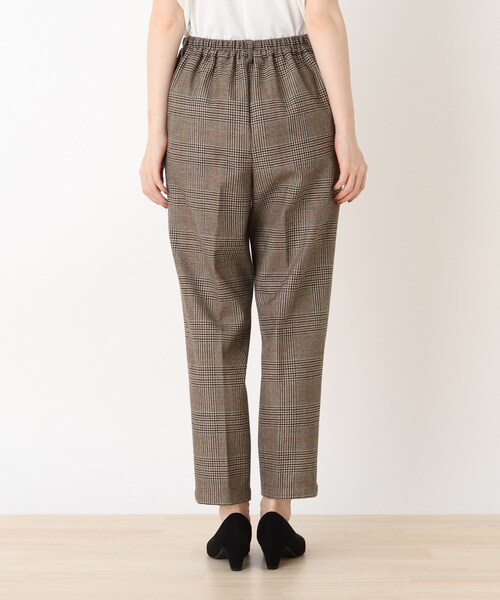 DRESKIP(ドレスキップ)の「◆裏に秘密(工夫)テーパードパンツ(その他パンツ・レディース・ブラック/オフホワイト/レモンイエロー/グレー系その他2/ダークブラウン系1・02/03/04)」の8枚目の写真
