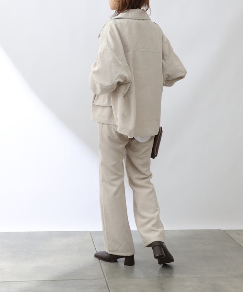 COLONY 2139（コロニートゥーワンスリーナイン）の「コール天ビッグフラップショートジャケット/コーデュロイジャケット(セットアップ可)（ブルゾン・レディース・カーキ/チャコールグレー/ブルー/アイボリー・LARGE/MEDIUM）」の21枚目の写真