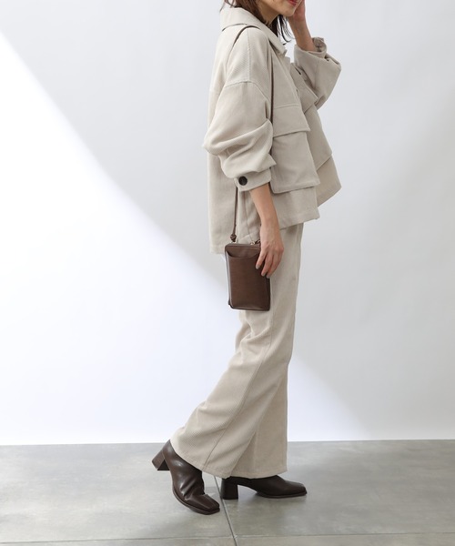 COLONY 2139（コロニートゥーワンスリーナイン）の「コール天ビッグフラップショートジャケット/コーデュロイジャケット(セットアップ可)（ブルゾン・レディース・カーキ/チャコールグレー/ブルー/アイボリー・LARGE/MEDIUM）」の17枚目の写真