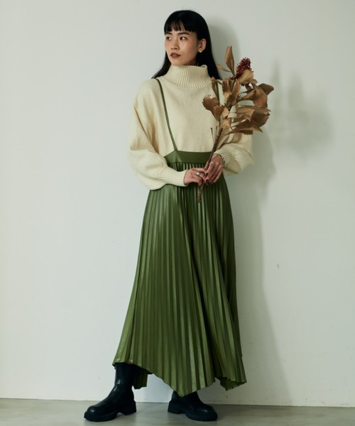 VACANCY（ヴァカンシー）の「フェイクレザープリーツスカート（スカート・レディース・ブラック/カーキ/オレンジ/ブルー・FREE）」の21枚目の写真