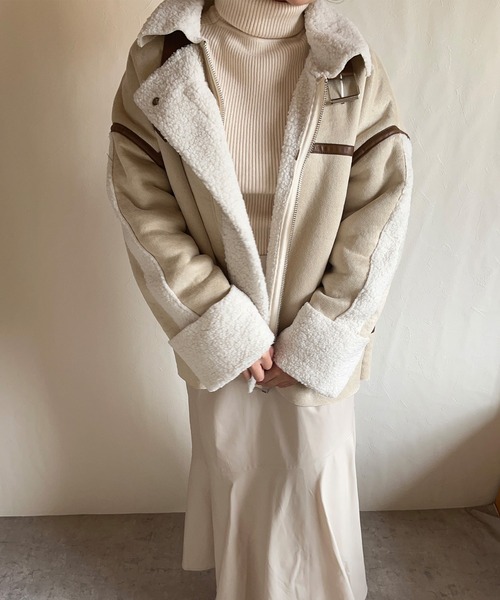 JUNOAH（ジュノア）の「パイピングムートンコート（ムートン