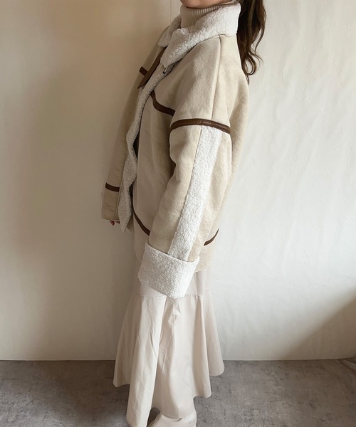 JUNOAH（ジュノア）の「パイピングムートンコート（ムートン