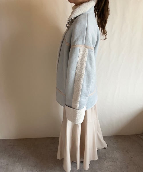 JUNOAH（ジュノア）の「パイピングムートンコート（ムートンコート・レディース・ブラウン系その他/ライトベージュ/ライトブルー・LARGE/MEDIUM）」の10枚目の写真