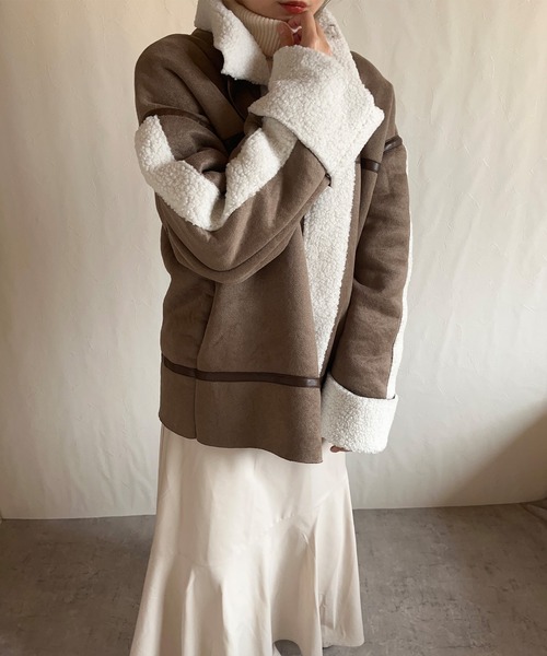 JUNOAH（ジュノア）の「パイピングムートンコート（ムートンコート・レディース・ブラウン系その他/ライトベージュ/ライトブルー・LARGE/MEDIUM）」の13枚目の写真