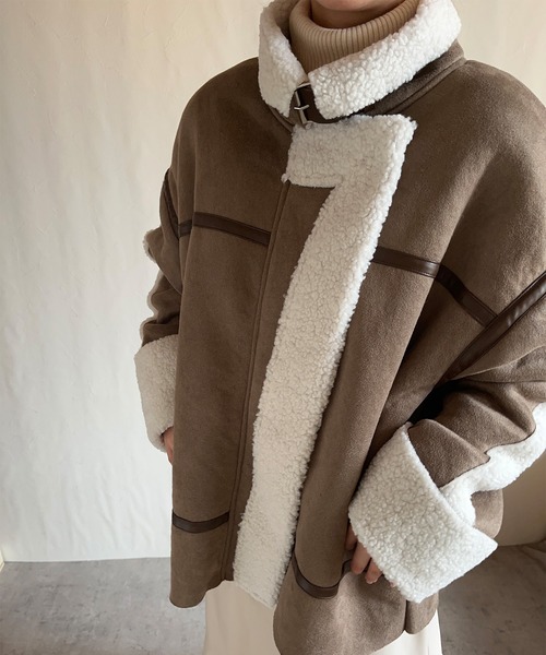 JUNOAH（ジュノア）の「パイピングムートンコート（ムートン
