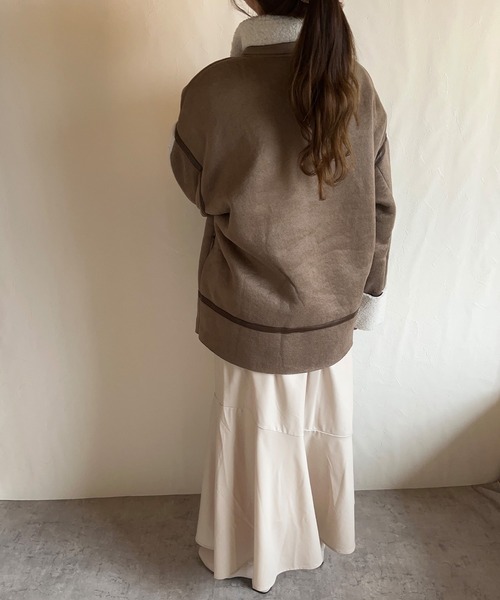 JUNOAH（ジュノア）の「パイピングムートンコート（ムートン