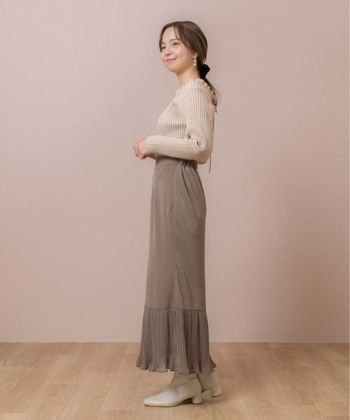 flower(フラワー)の「エニープリーツスカート(スカート・レディース・アイボリー/カーキ・FREE)」の4枚目の写真
