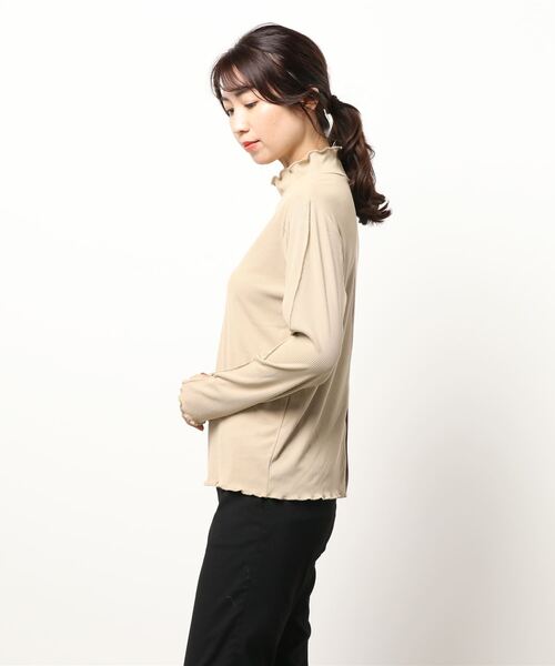 Wordtrobe(ワードトローブ)の「【wordtrobe】テレコリブ バックスリット 配色 メローインナー(Tシャツ/カットソー・レディース・チャコールグレー/ベージュ/ブラウン・FREE)」の5枚目の写真