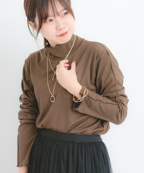 Wordtrobe(ワードトローブ)の「【wordtrobe】テレコリブ バックスリット 配色 メローインナー(Tシャツ/カットソー・レディース・チャコールグレー/ベージュ/ブラウン・FREE)」の2枚目の写真