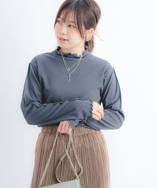 Wordtrobe(ワードトローブ)の「【wordtrobe】テレコリブ バックスリット 配色 メローインナー(Tシャツ/カットソー・レディース・チャコールグレー/ベージュ/ブラウン・FREE)」の13枚目の写真