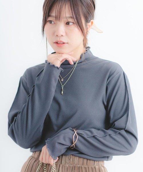 Wordtrobe(ワードトローブ)の「【wordtrobe】テレコリブ バックスリット 配色 メローインナー(Tシャツ/カットソー・レディース・チャコールグレー/ベージュ/ブラウン・FREE)」の16枚目の写真