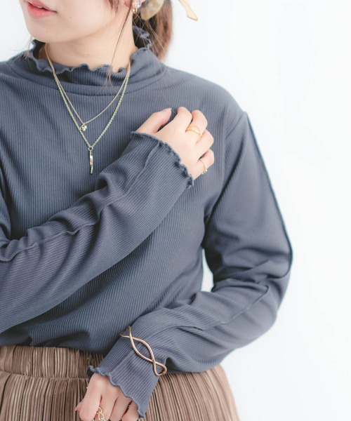 Wordtrobe(ワードトローブ)の「【wordtrobe】テレコリブ バックスリット 配色 メローインナー(Tシャツ/カットソー・レディース・チャコールグレー/ベージュ/ブラウン・FREE)」の15枚目の写真