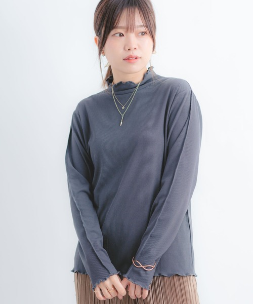 Wordtrobe(ワードトローブ)の「【wordtrobe】テレコリブ バックスリット 配色 メローインナー(Tシャツ/カットソー・レディース・チャコールグレー/ベージュ/ブラウン・FREE)」の6枚目の写真