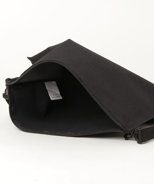 KLON(クローン)の「KLON ACTIVE HANG LINE SACOCHE(エコバッグ/サブバッグ・レディース・ブラック・ONE SIZE)」の6枚目の写真