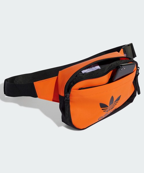 adidas（アディダス）の「アディカラー アーカイブ ウエスト