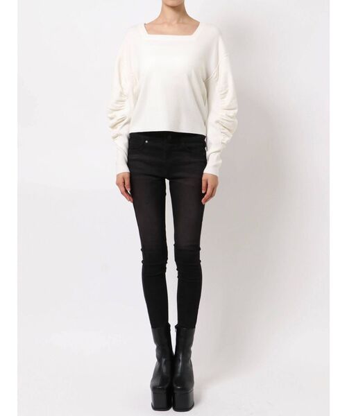 EMODA（エモダ）の「カーブギャザーニット（ニット/セーター・レディース・ブラウン/グリーン/ブラック/ホワイト・FREE）」の18枚目の写真