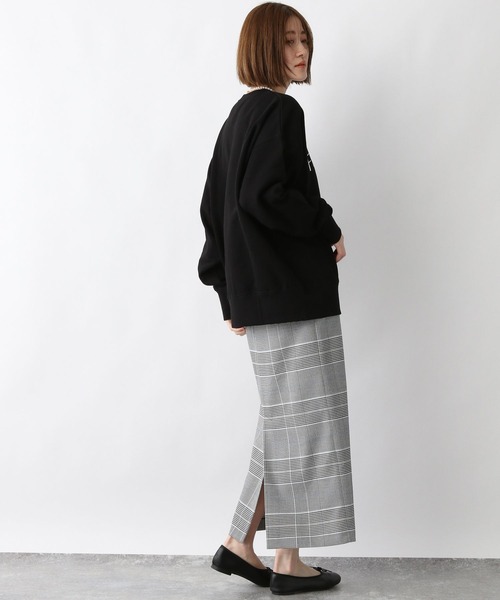 A part by（アパートバイ）の「カレッジロゴウラケ　261576（スウェット・レディース・ブラック/グレー/オフホワイト・FREE）」の21枚目の写真