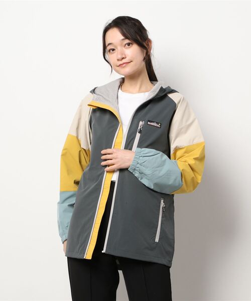 KRIFF MAYER Lady's Collection(クリフメイヤーレディースコレクション)の「花粉ドロップアクティブJK(マウンテンパーカー・レディース・ライトグレー/ベージュ/グリーン/チャコール・MEDIUM/LARGE)」の2枚目の写真