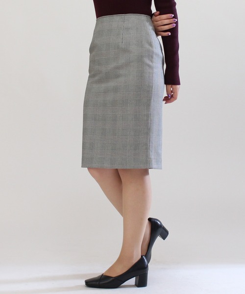 TRUDEA（トルディア）の「（シーズンレス）2レングスタイトスカート（57㎝丈）（スカート・レディース・ピンク/ブラック/ブラック×ホワイト/ネイビー/ホワイト/ベージュ/ライトグレー/ブラウン/ホワイト×ネイビー・MEDIUM/LARGE/SMALL/X-SMALL）」の3枚目の写真