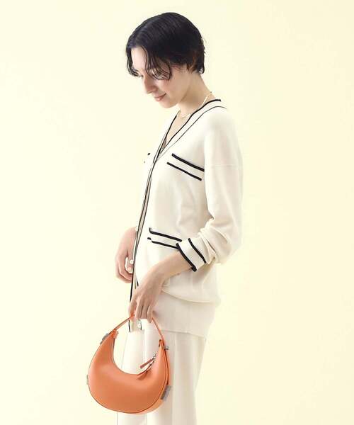 martinique（マルティニーク）の「martinique/コンパクトレーヨンカーディガン（カーディガン/ボレロ・レディース・ホワイト系その他/ダークネイビー・FREE）」の10枚目の写真