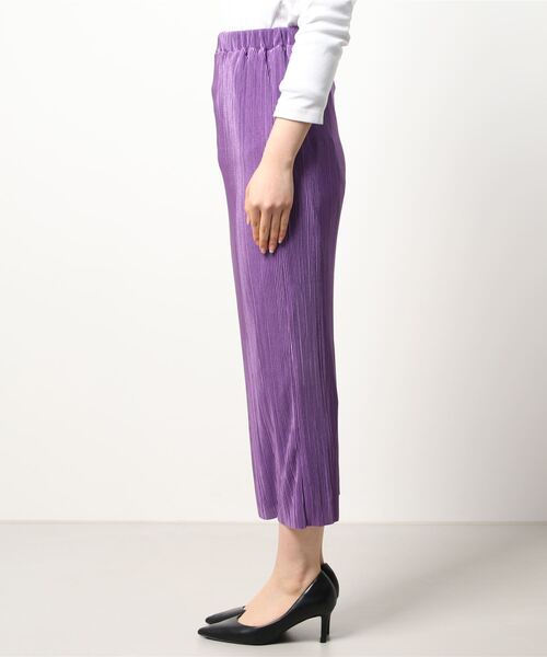 COLONY 2139（コロニートゥーワンスリーナイン）の「サテンミニプリーツスカート（スカート・レディース・グレイッシュベージュ/モカ/ブラック/パープル・FREE）」の18枚目の写真