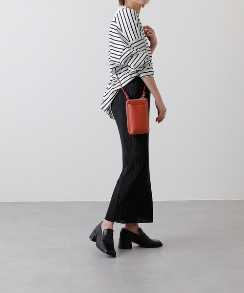 COLONY 2139（コロニートゥーワンスリーナイン）の「サテンミニプリーツスカート（スカート・レディース・グレイッシュベージュ/モカ/ブラック/パープル・FREE）」の19枚目の写真